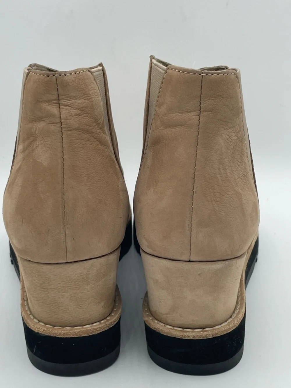 Eileen Fisher Caddy Tan Nubuck Leather Wedge Ankle Booties Size 7M.